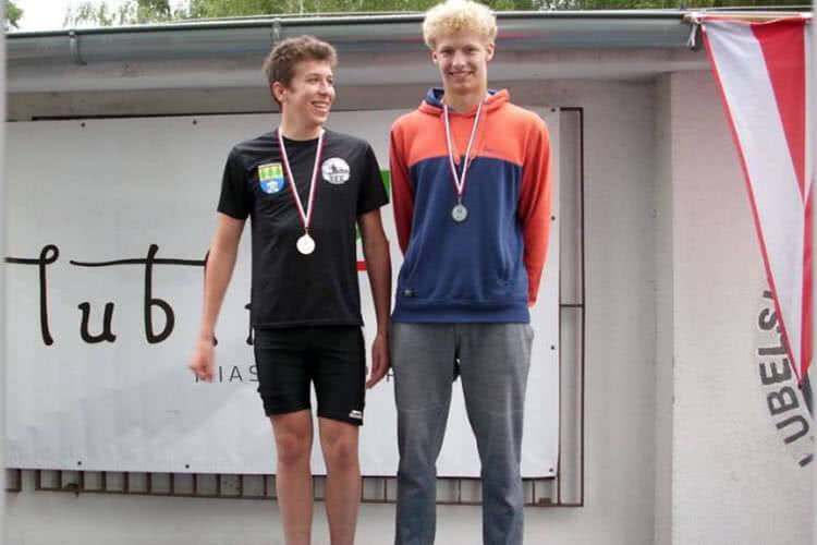 Hubert Stareńczak na najwyższym stopniu podium