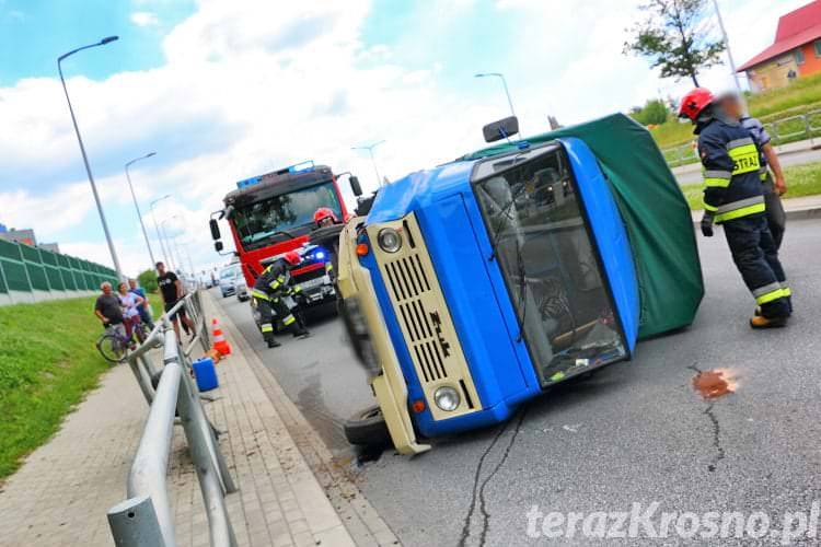 Żuk na boku, o krok od tragedii 
