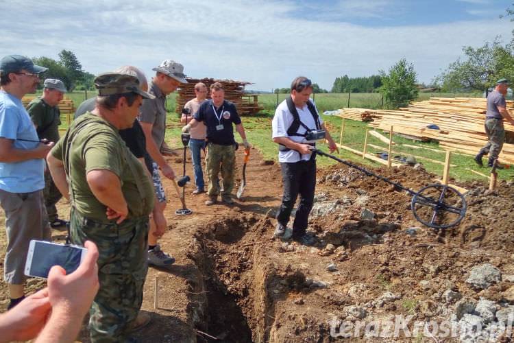 Świerzowa Polska. Szukają szczątków samolotu
