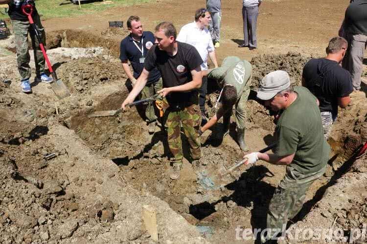 Wydobyto szczątki samolotu