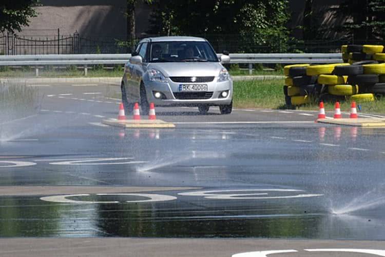 Aby jeszcze lepiej prowadzić radiowozy