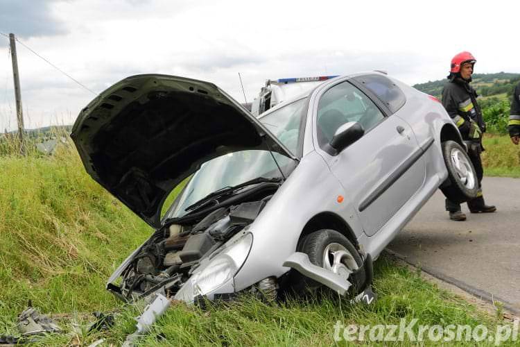 Peugeot w rowie, kierująca w szpitalu