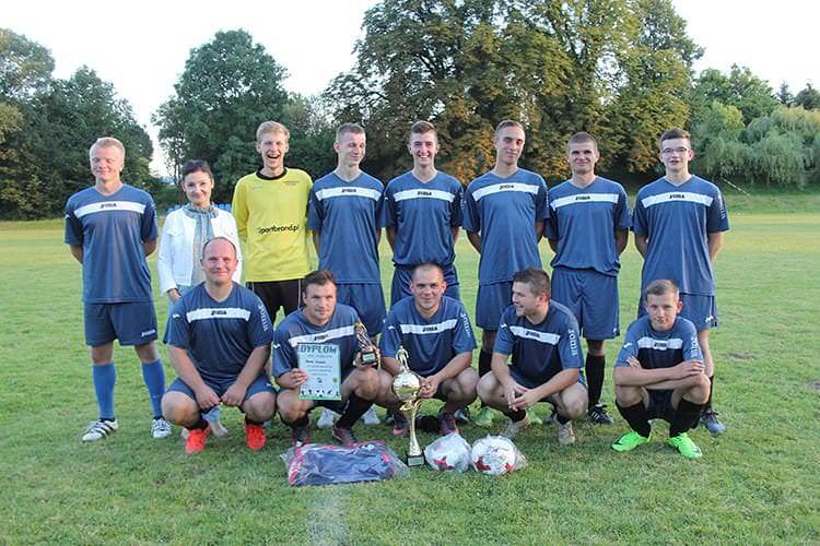 Jasiołka Świerzowa z Pucharem Burmistrza Gminy Jedlicze
