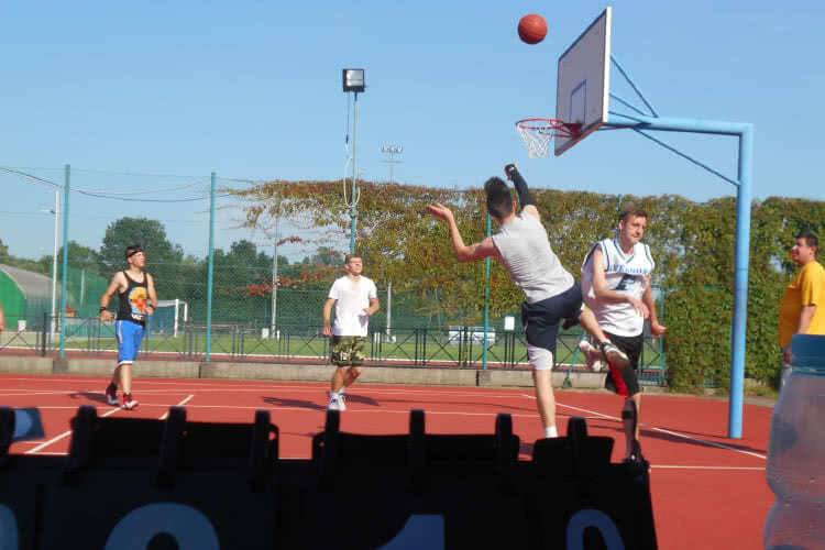 Bursaki Team najlepsze podczas Turnieju Trójek Koszykarskich