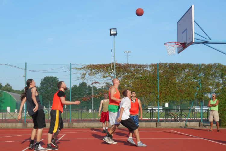 Bursaki Team najlepsze podczas Turnieju Trójek Koszykarskich