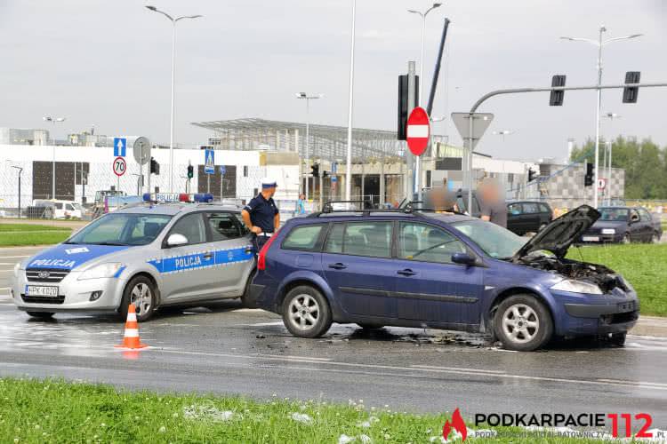 Krosno. W trakcie jazdy zapalił się samochód