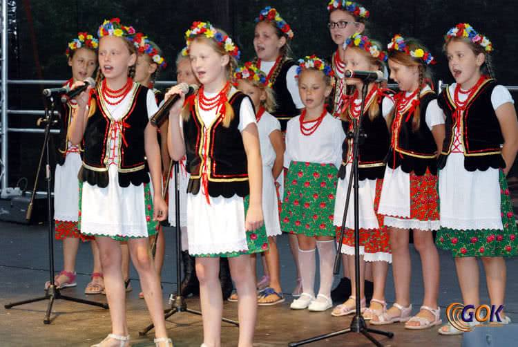 Folklor przy Zagrodzie