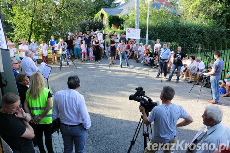 Protestowali w Jedliczu. Nie chcą rozbudowy spalarni [WIDEO]