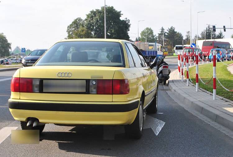 Zderzenie na Lwowskiej, ucierpiał motorowerzysta