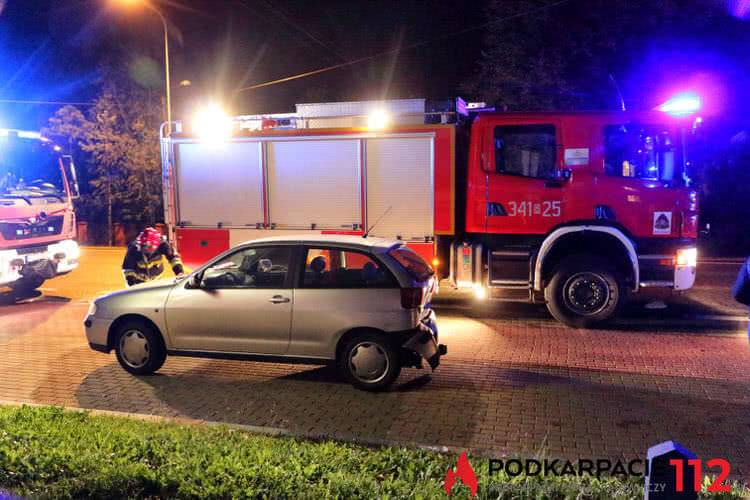 Zderzenie dwóch samochodów na Bema