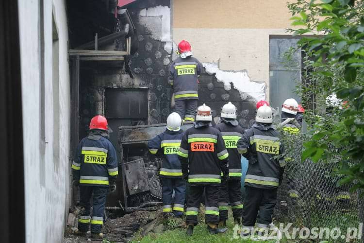 Żarnowiec. Wybuch i pożar na terenie stolarni
