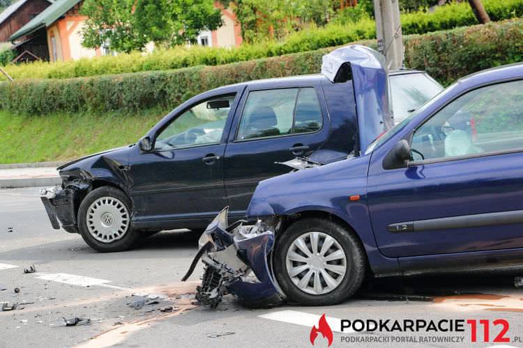 Zderzenie dwóch samochodów na Grodzkiej