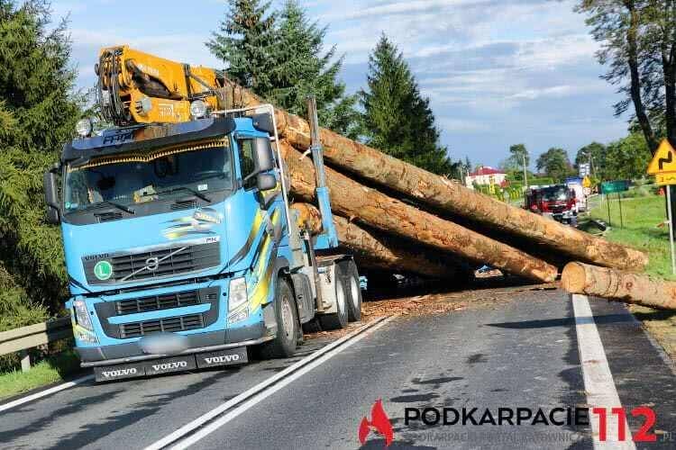 Zderzenie dwóch samochodów ciężarowych w Moderówce