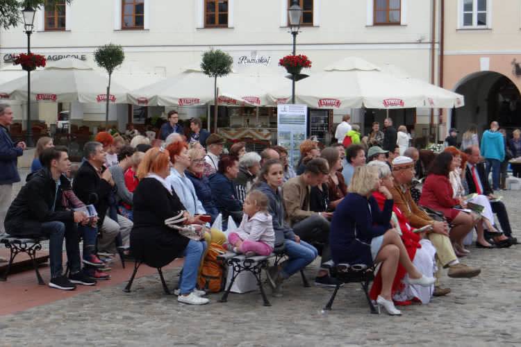 W Krośnie i Zręcinie czytali "Wesele"