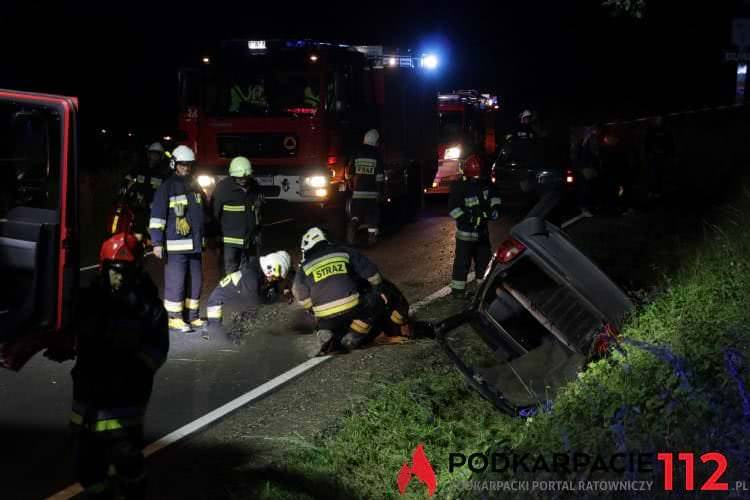 Dachowanie samochodu w Bóbrce