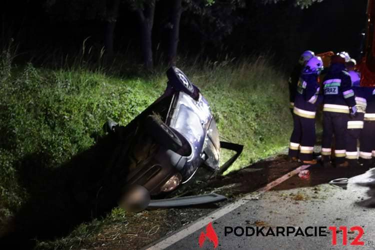 Dachowanie samochodu w Bóbrce