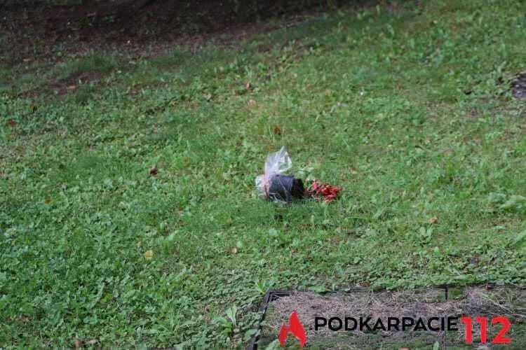 Wyskoczył z balkonu na VI piętrze