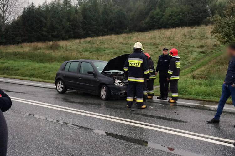 Zderzenie volkswagena i renault w Tylawie