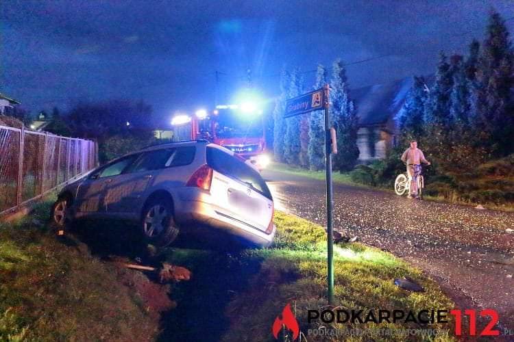 Zderzenie volkswagena i peugeota w Jedliczu