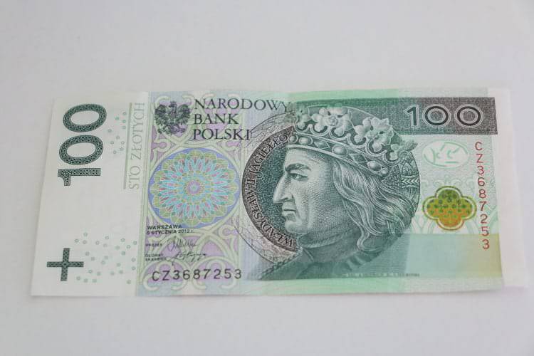 "Stówą" chciał przekupić policjantów