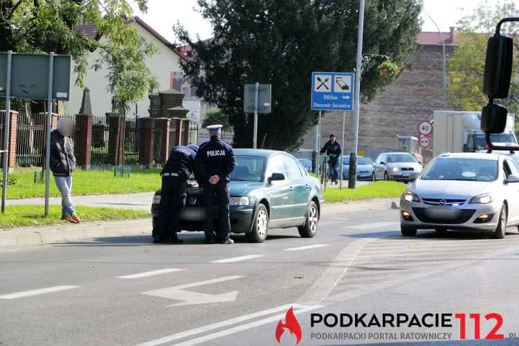 68-latka potrącona na przejściu dla pieszych
