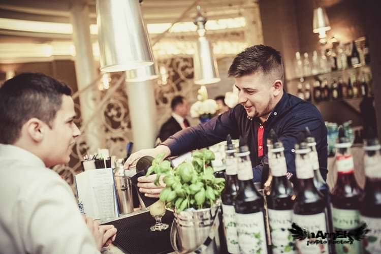 Restauracja Parkowa 7 zaprasza na "Imprezę z barmanem"