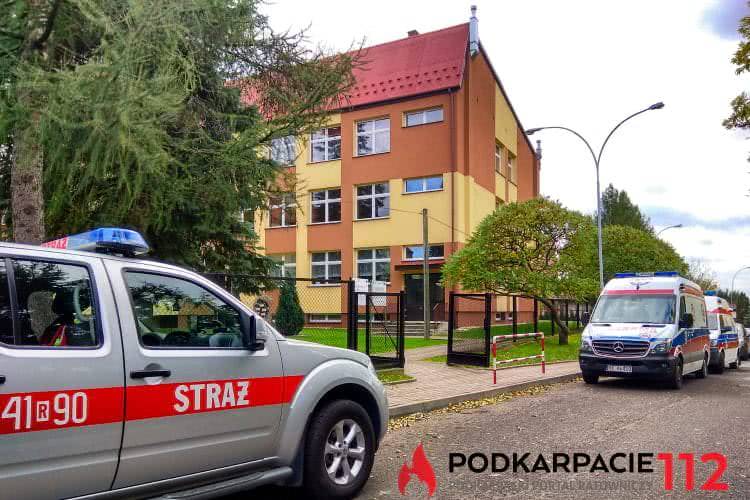 Ewakuacja w szkole w Odrzykoniu. Dwie uczennice w szpitalu
