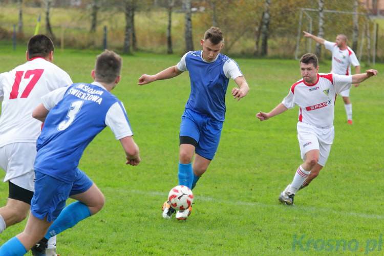 Tęcza Zręcin - Jasiołka Świerzowa Polska 4:0 
