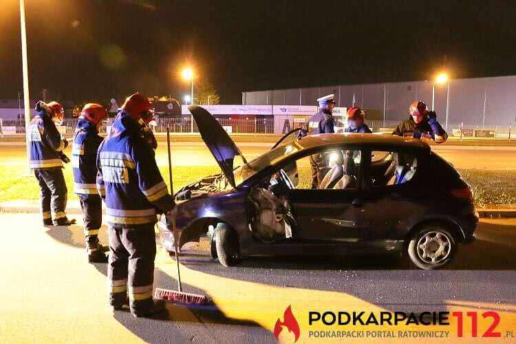 Kolizja na Podkarpackiej, kierująca oddaliła się z miejsca zdarzenia