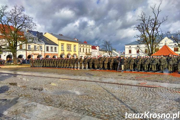 Żołnierze Terytorialnej Służby Wojskowej złożyli przysięgę w Krośnie