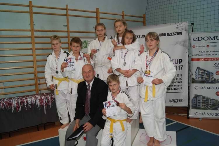 UKS 15 Krosno z 8 medalami 