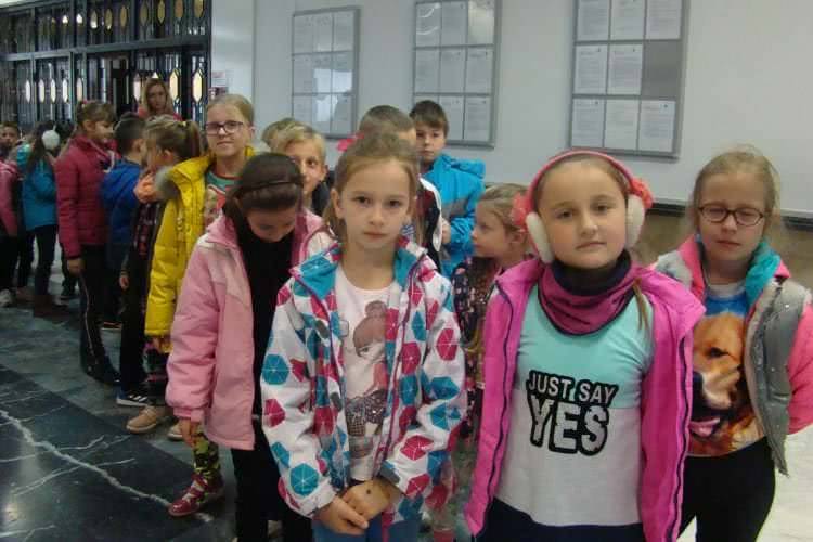 Dzieciaki odwiedziły oddział banku w Krośnie