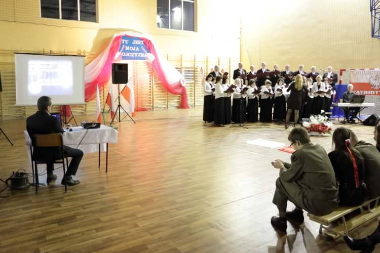 NA ŻYWO - Wieczór Pieśni Patriotycznych