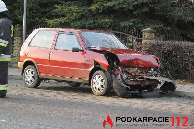 Zderzenie trzech samochodów w Rogach