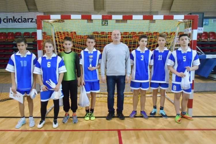 Halowy turniej piłki nożnej szkół podstawowych