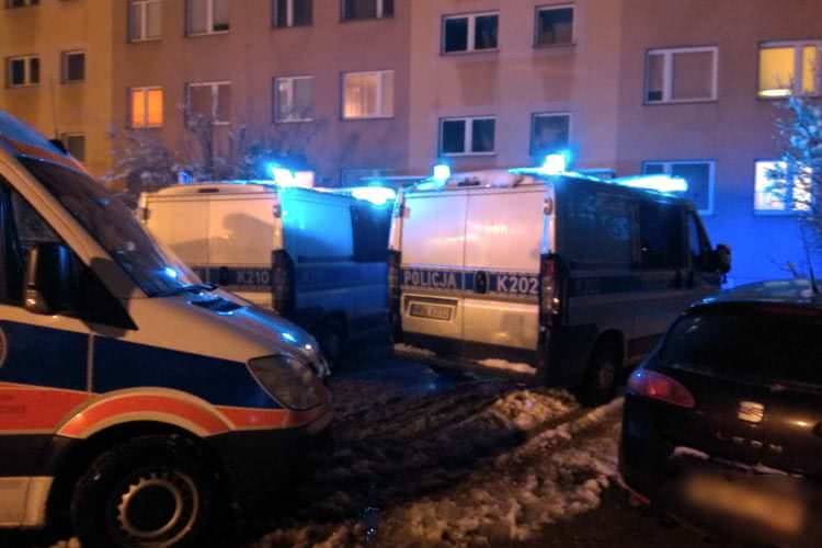 Awantura w bloku, dwie osoby w szpitalu