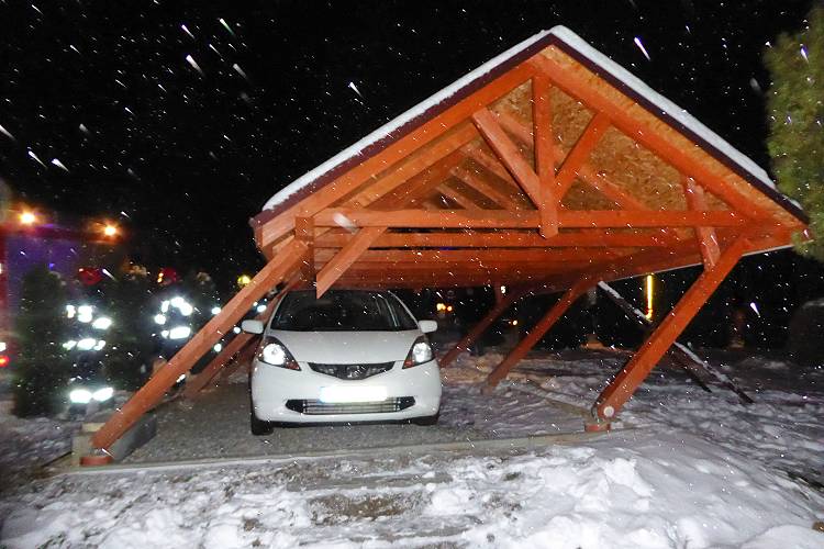 Wiatr nie odpuszcza, strażacy mają pełne ręce roboty