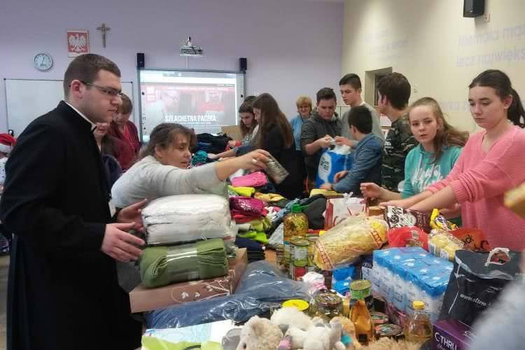 Szlachetna paczka w Gimnazjum w Zręcinie