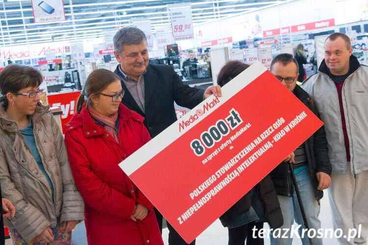 8000 zł dla PSONI Krosno od MediaMarkt