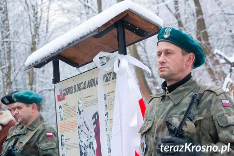 Odsłonili tablicę upamiętniającą partyzantów