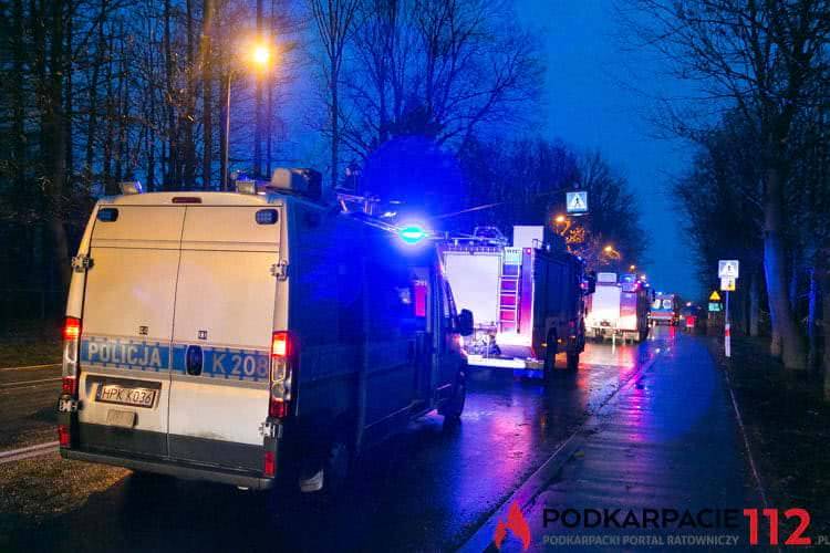 Miejsce Piastowe. Zakonnica potrącona na przejściu