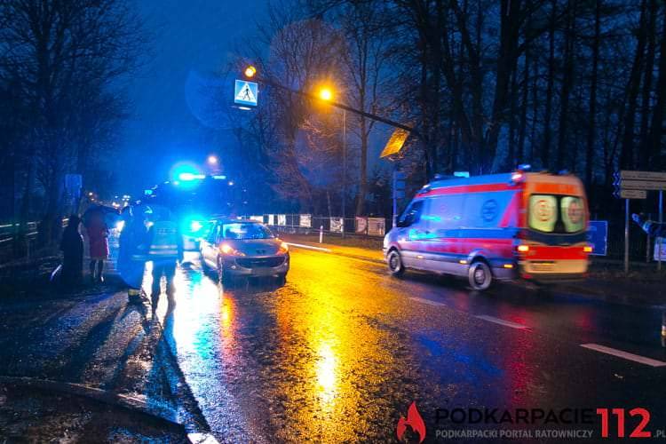 Miejsce Piastowe. Zakonnica potrącona na przejściu