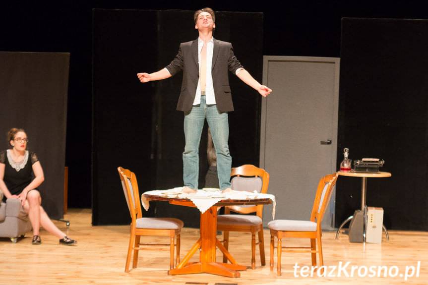 Uczniowie "Kopernika" wystawili "Tango" Sławomira Mrożka