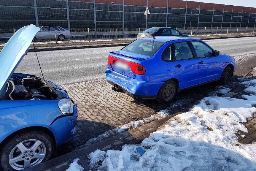 Krosno. Najechanie na tył samochodu