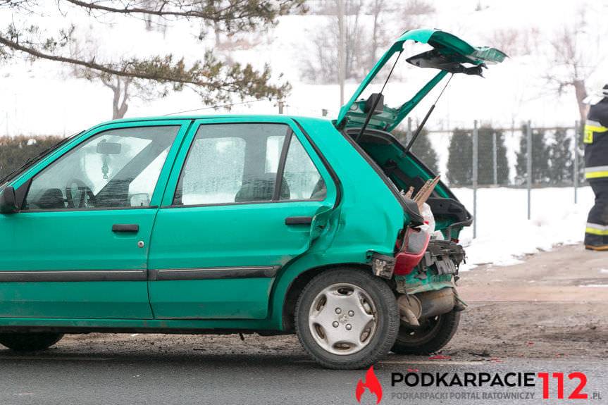 Zderzenie w Iwoniczu, poszkodowanych dwóch policjantów
