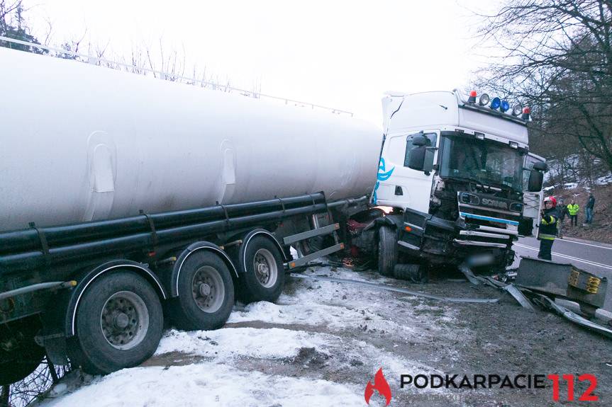 Tir wypadł z drogi w Komborni