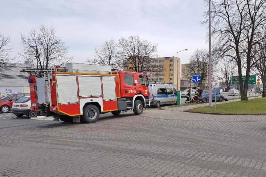 Puntem wjechała w słupki