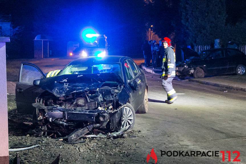 Wypadek na Kopernika, trzy osoby poszkodowane