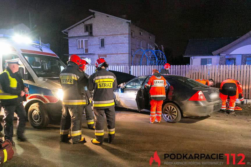 Wypadek na Kopernika, trzy osoby poszkodowane