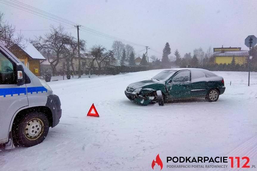 Zderzenie bmw i citroena we Wrocance